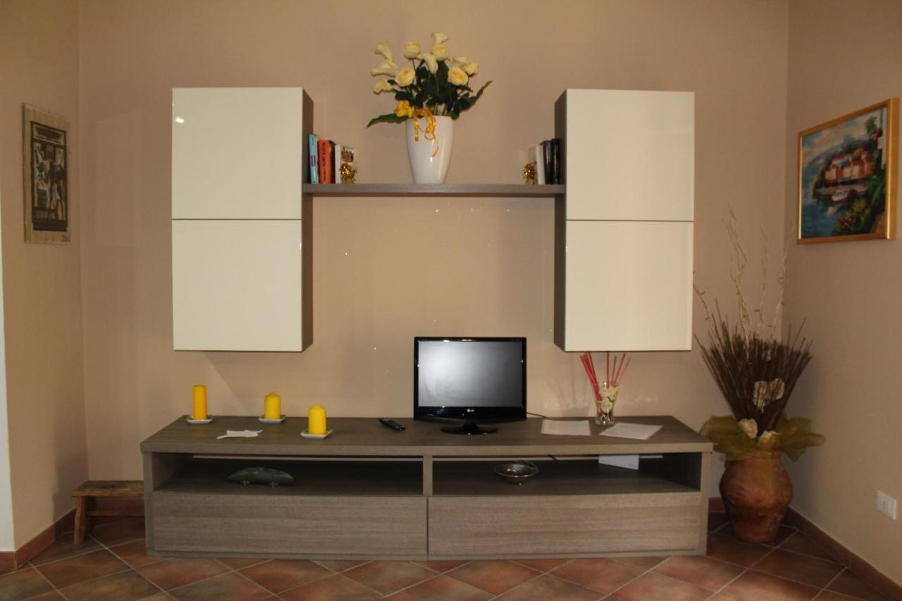 D.E.M. Apartment Специя Екстериор снимка